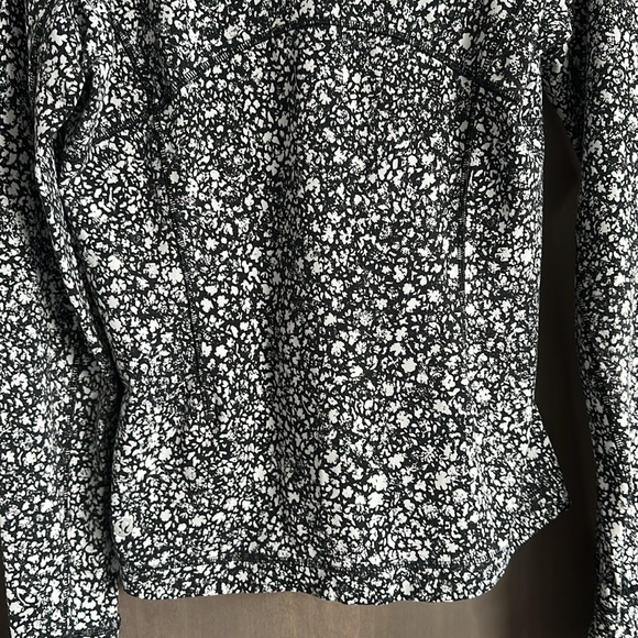 Lululemon Its Rulu Run Long Sleeve Shirt Venture Floral Alpine White Black - Picture 8 of 13